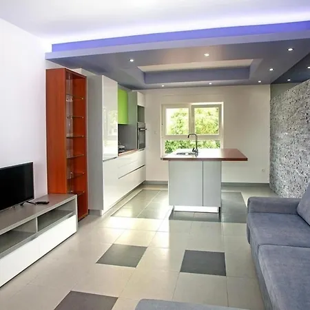 Daska Apartment *